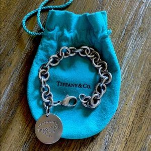 Return to Tiffany & Co. Round Tag Bracelet Charm